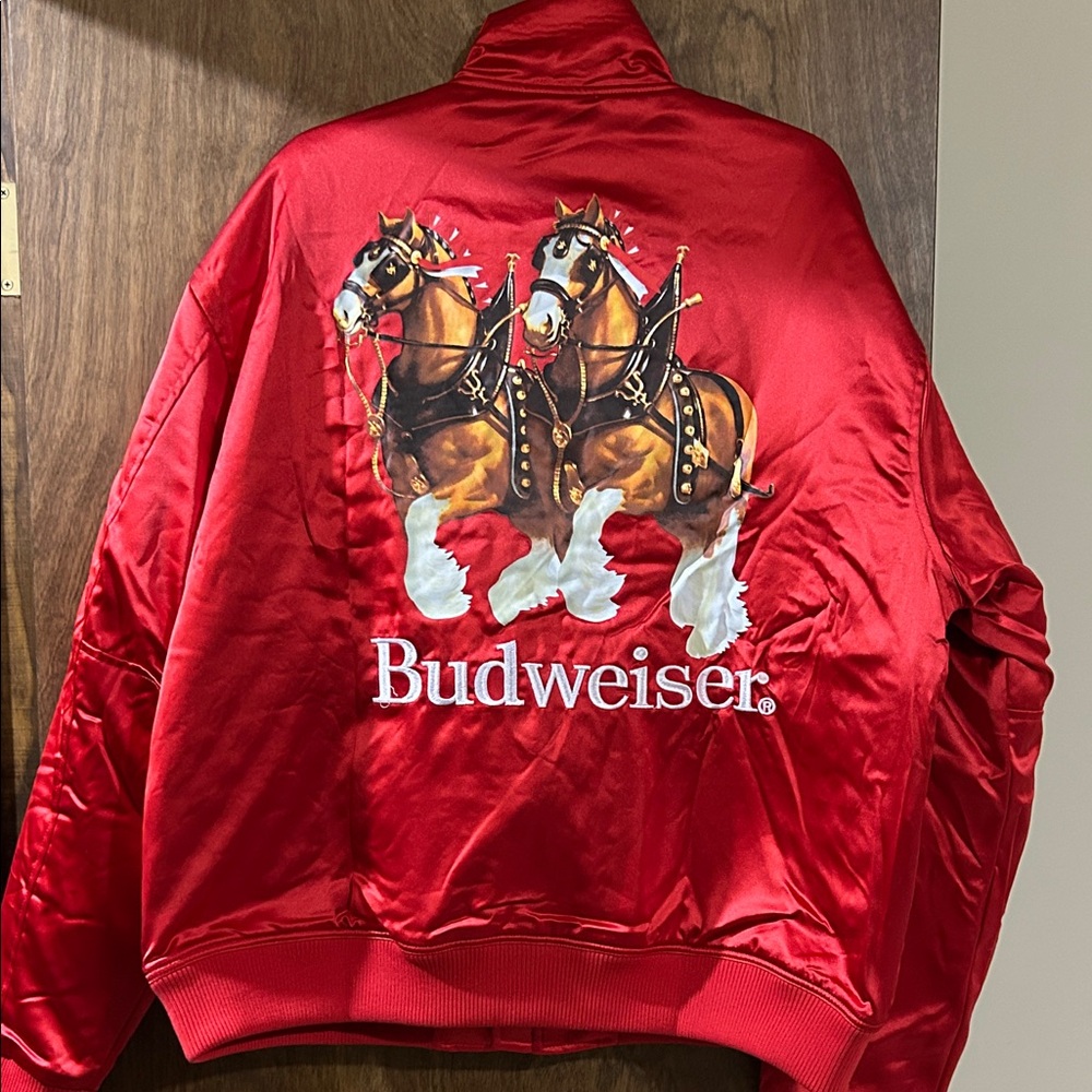 XXL Budweiser Clydesdale Red Jacket - Picture 2 of 7
